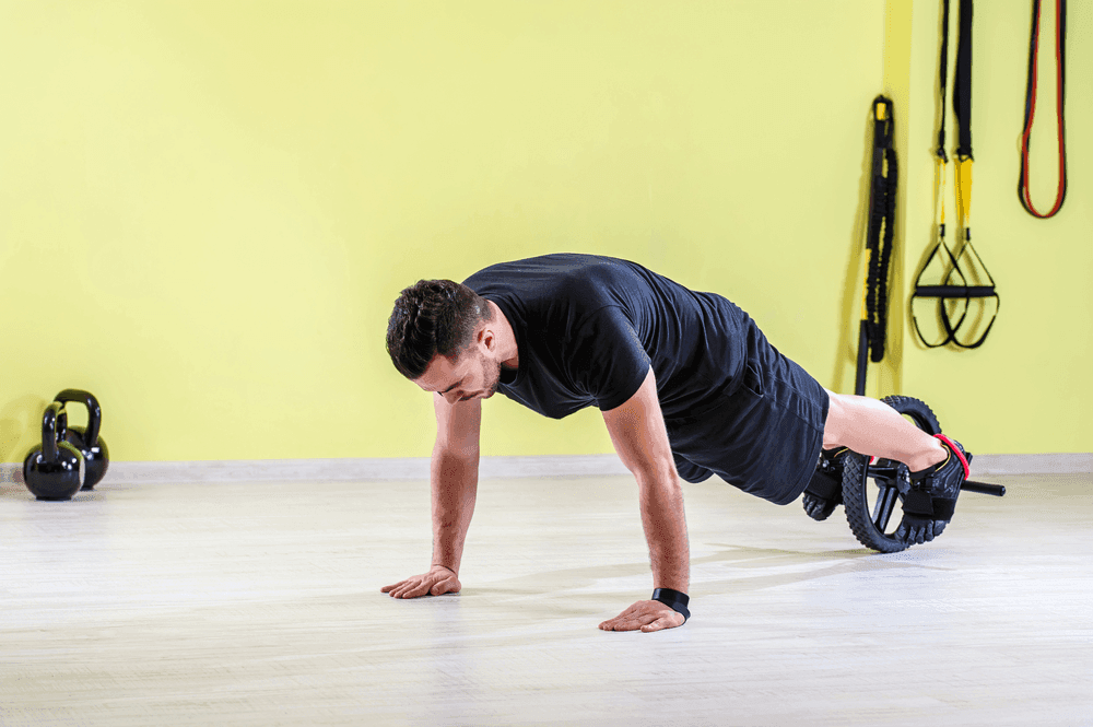 How to use ab wheel | The Right Way to Use an Ab Wheel how to use ab wheel